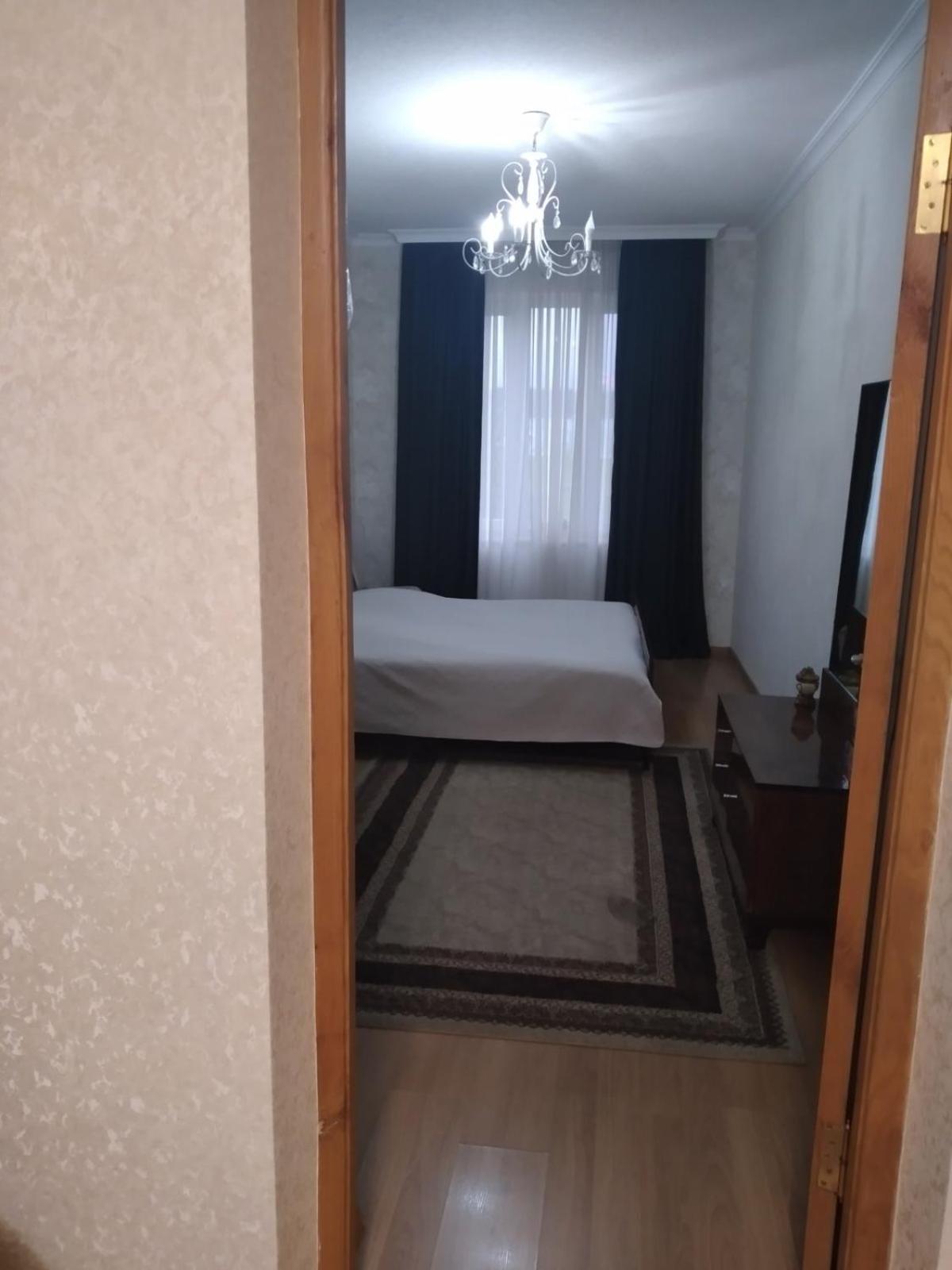 Izi'S Cozy Apartment Kutaisi Bagian luar foto